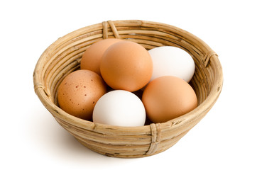 Braune und weiße Hühnereier