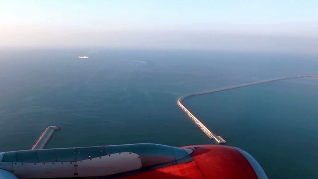 Airplane Landing