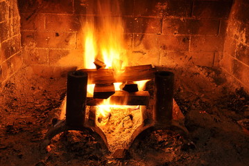 Rustic fireplace - 80527796