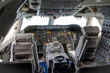 Cockpit Avion