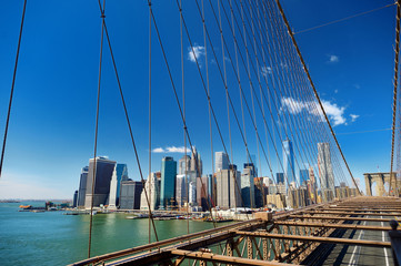 Obraz premium Skyline of lower Manhattan from Brooklyn Bridge
