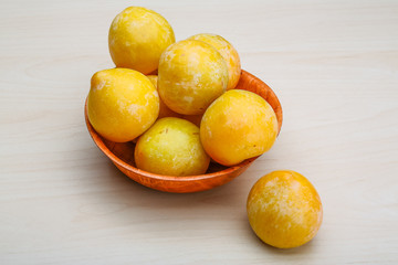 Yellow plums