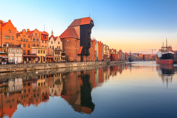 Fototapety  Polska starówka Gdańsk ze średniowiecznym żurawiem
