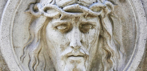Face of Jesus Christ crown of thorns (statue)