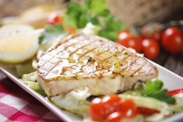 Grilled tuna steak