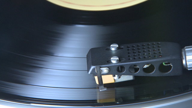 Turntable vinyl player