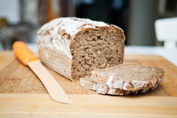 sliced bread and knife