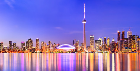 Panorama of Toronto skyline in Ontario, Canada. © Javen