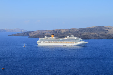 Сruise liner on raid. Santorini, Greece