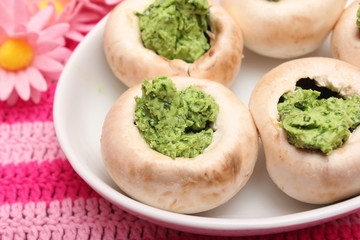 Champignons mit Bärlauchbutter