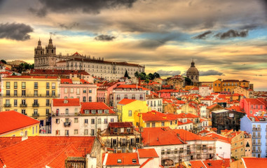 Fototapeta na wymiar View of the Monastery of Sao Vicente de Fora in Lisbon