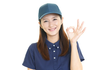 笑顔の女性労働者