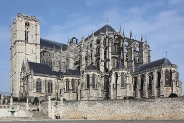 Fototapeta na wymiar Cathedral Saint Julien in Le Mans, France.