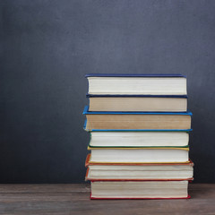 натюрморт с книгами