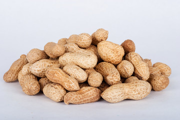 Peanuts in shell