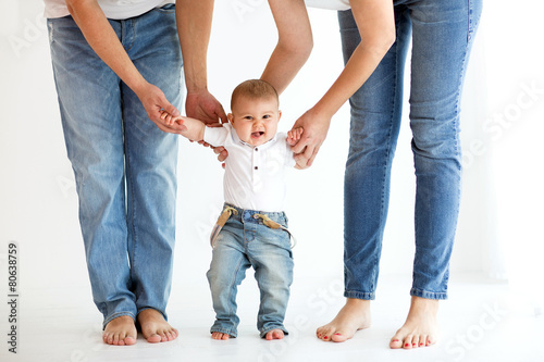 Делает первые шаги в групповой ебле