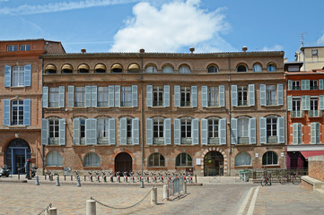 Small Toulouse Houses