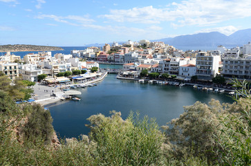 Fototapeta na wymiar voulismeni-see in Agios Nikolaos, Kreta