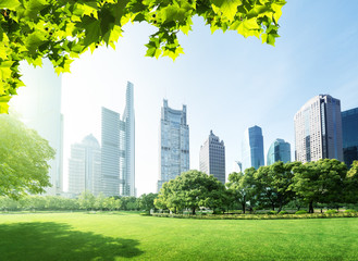 Naklejka premium park in lujiazui financial centre, Shanghai, China