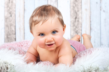 fröhliches Baby