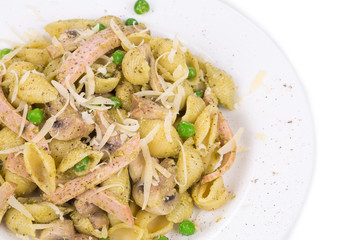 Pasta with green peas