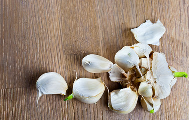 garlic on wooden table