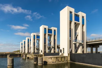 Crédence de cuisine en verre imprimé Barrage Sluice in Lelystad, Netherlands