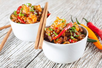 Fried rice noodles with shrimp.