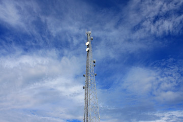 Communications tower