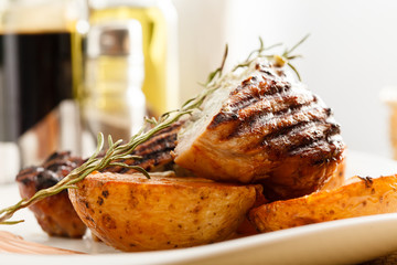 steak with potatoes