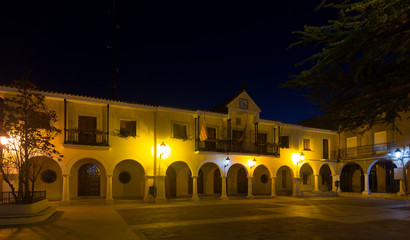 Fototapeta premium Town square at spanish town in night. Utrillas