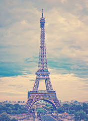 Paryż, piękna Wieża Eiffla. - 80709718