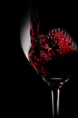 Obrazy na Plexi  Kieliszek czerwonego wina z bliska