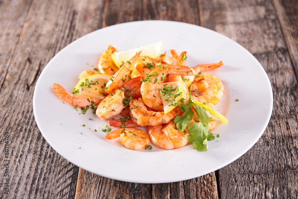 Poster fried shrimp with parsley