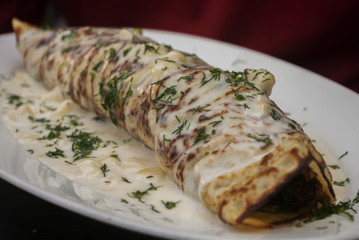 Crepes with ham and cheese