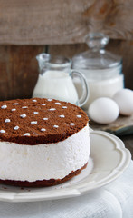 chocolate cake, on basis of cream and Oreo cookie crumbs