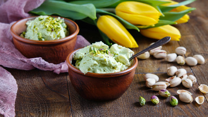 pistachio ice cream