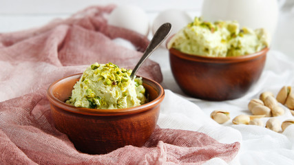 pistachio ice cream
