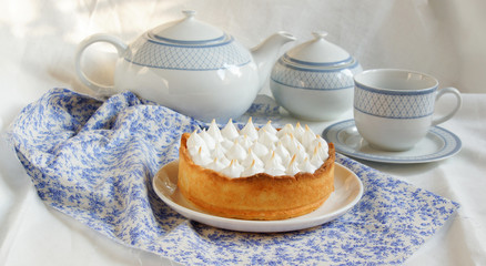 lemon tart with merengue