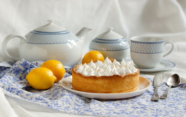 lemon tart with merengue