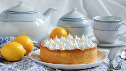lemon tart with merengue
