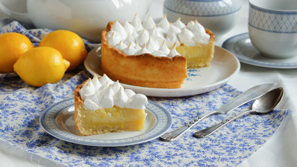 lemon tart with merengue