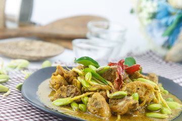 Stir fried riang parkia seed with chicken