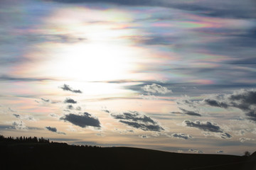 Naturphänomen Perlmuttwolken