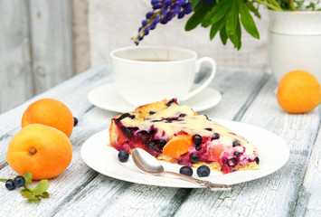 cake with blueberries and apricots