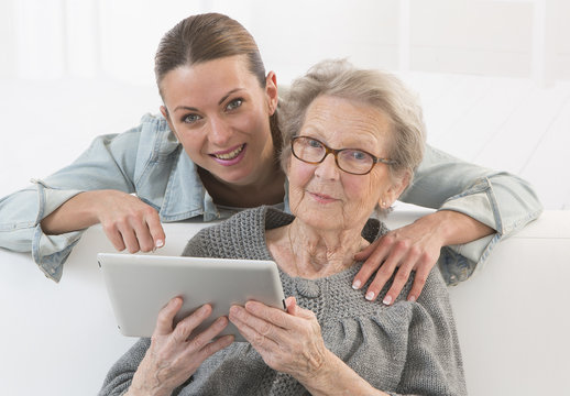 TABLETTE INFORMATIQUE FEMME