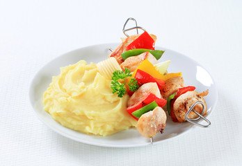 Chicken skewers with mashed potato