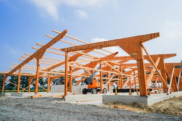 Holzbau, Holzkonstruktion für einen neuen Rindviehstall
