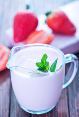 strawberry yogurt