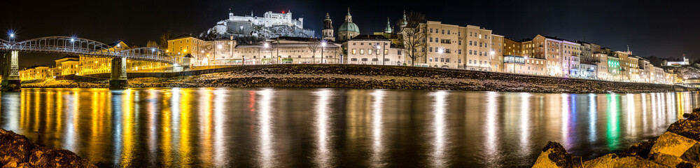 Salzburg Panorama von der Salzach aus